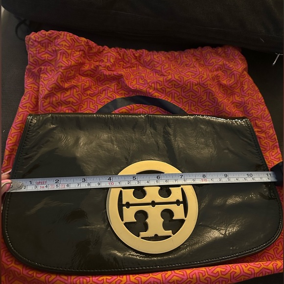 Authentic Tory Burch Patent Leather Reva Clutch - Picture 7 of 8